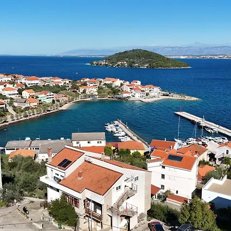 Lucille Апартаменты *